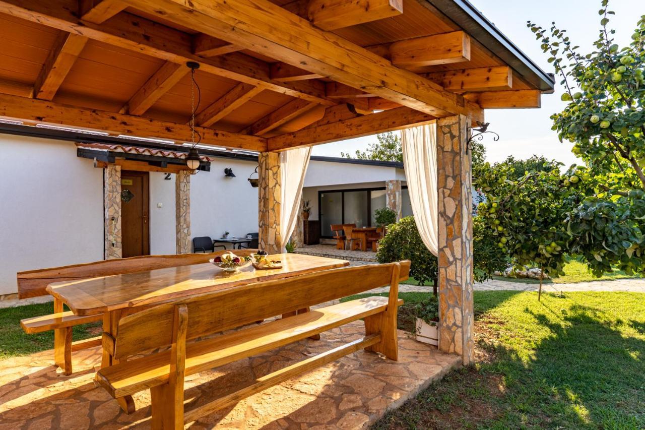Holiday Home Kerniat Póla Kültér fotó