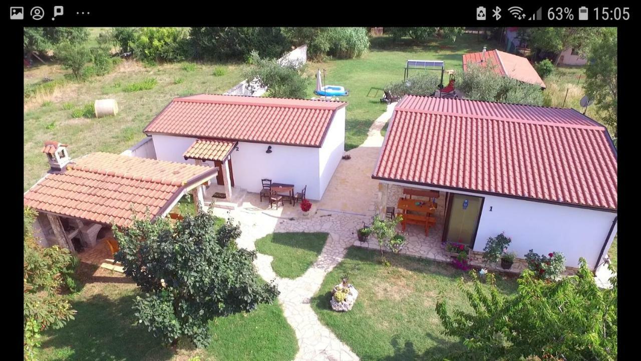 Holiday Home Kerniat Póla Kültér fotó